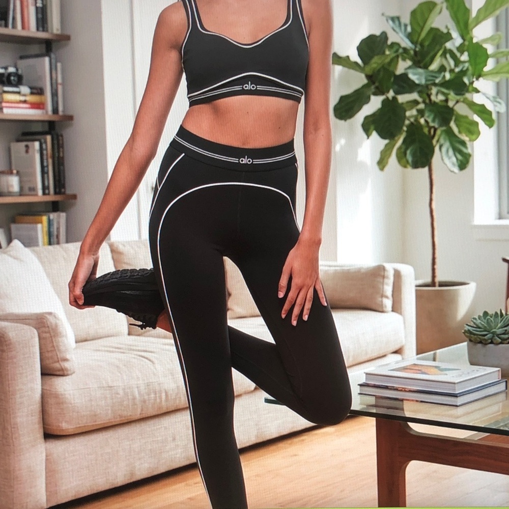 ALO Yoga Black Two-Piece Set with White Piping - Picture 1 of 5